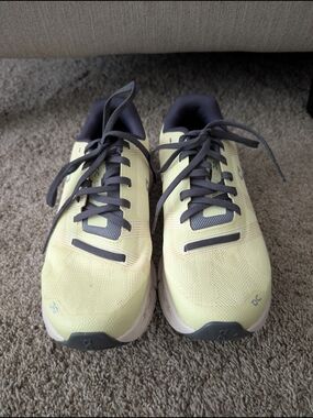On Running Women's Pale Yellow and Gray Athletic Shoes